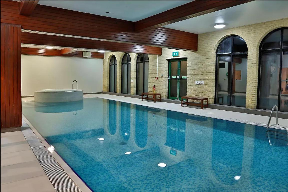 The University Of Buckingham - Mount Pleasant Hotell Eksteriør bilde